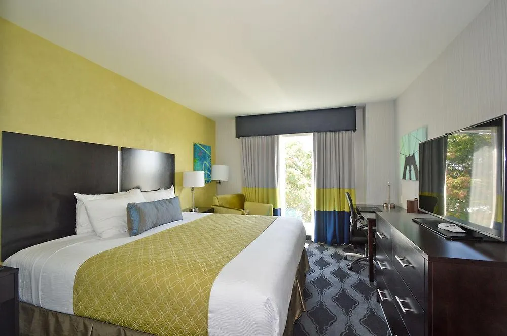 Best Western Plus Laguardia Airport Hotel Nueva York 3*,